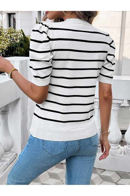WHITE PUFF SLEEVE TOP