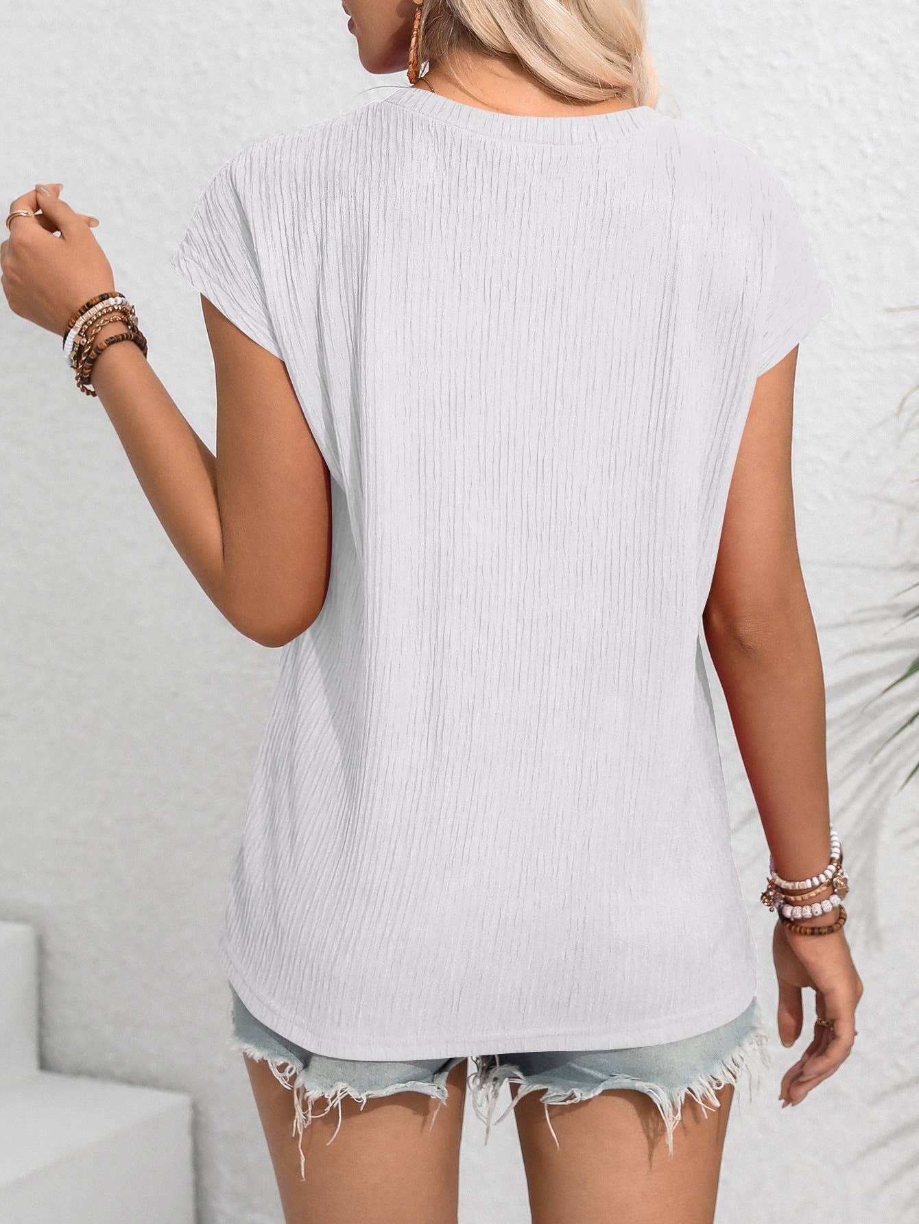 GREEN CREW NECK TOP