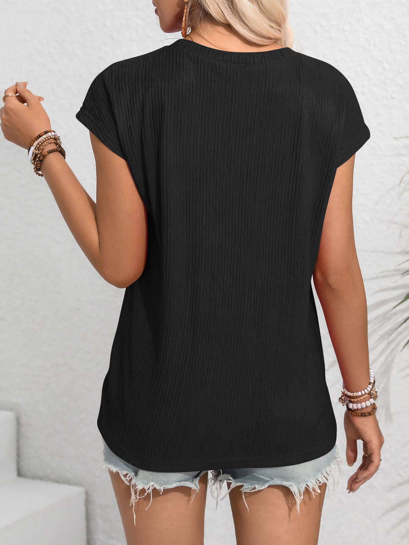GREEN CREW NECK TOP